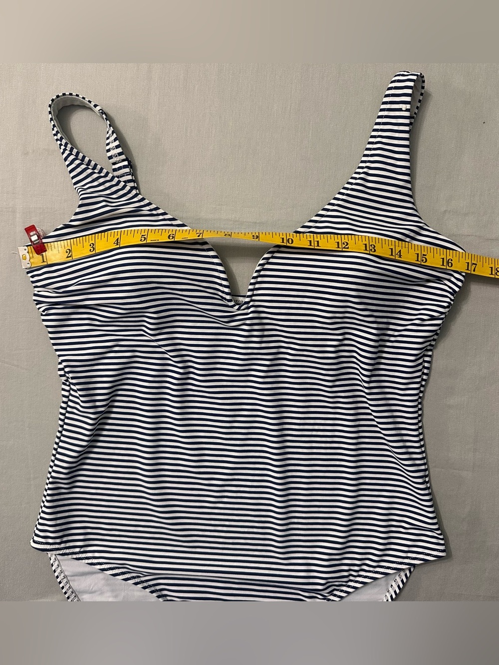 Nip Tuck Swim One Piece Swimsuit Womens Size 10 Navy White Striped Multi Fit Cup - Picture 9 of 11